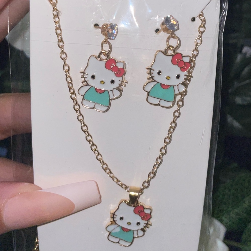 NEW Hello kitty necklace and earring set - Picture 2 of 2